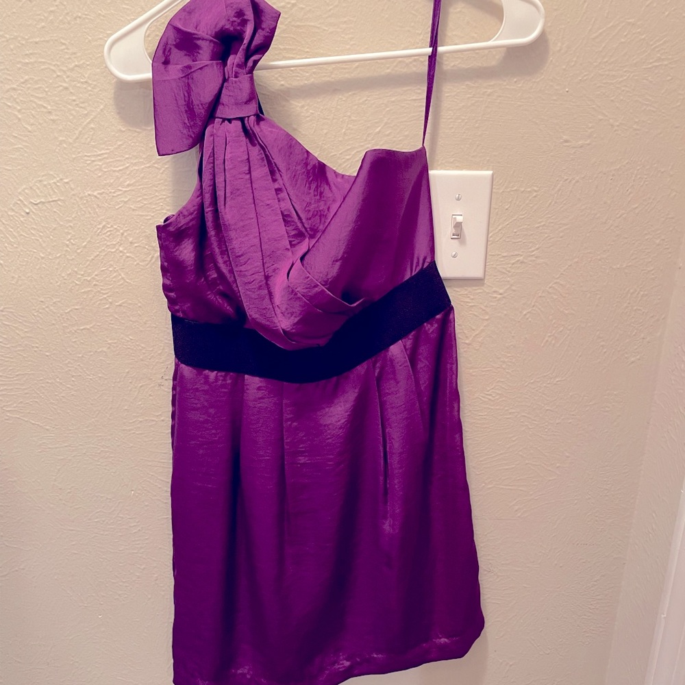 BCBGeneration Purple one shoulder cocktail dress